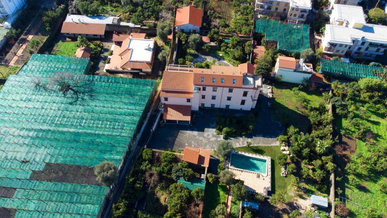 Hotel SorrentoBay Sant'Agnello Exterior foto